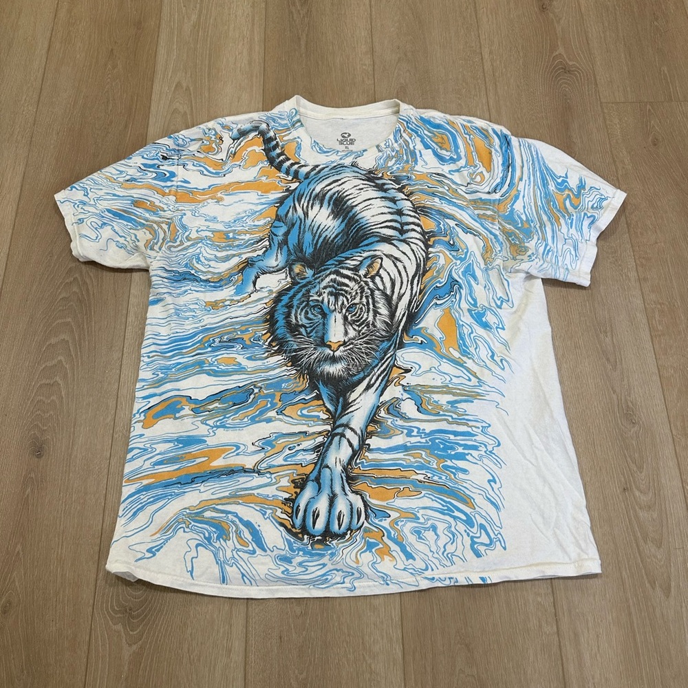 Men’s liquid blue Siberian tiger tee XL